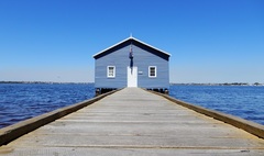 Visit the famous Blue Boat Shed on this relaxing bike tour of Perth.  Book today with the experts online Sightseeing Pass Australia
